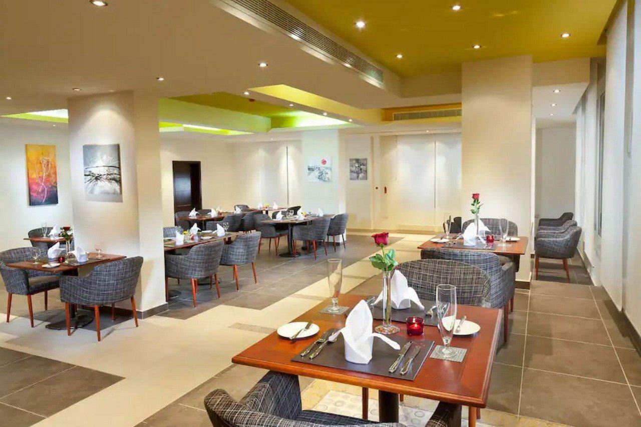 Al Hail Waves Hotel Managed By Centara Maskat Dış mekan fotoğraf