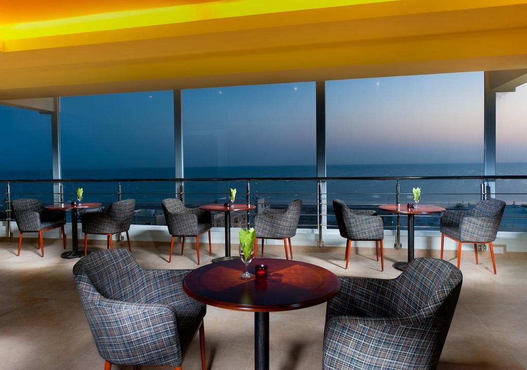 Al Hail Waves Hotel Managed By Centara Maskat Dış mekan fotoğraf