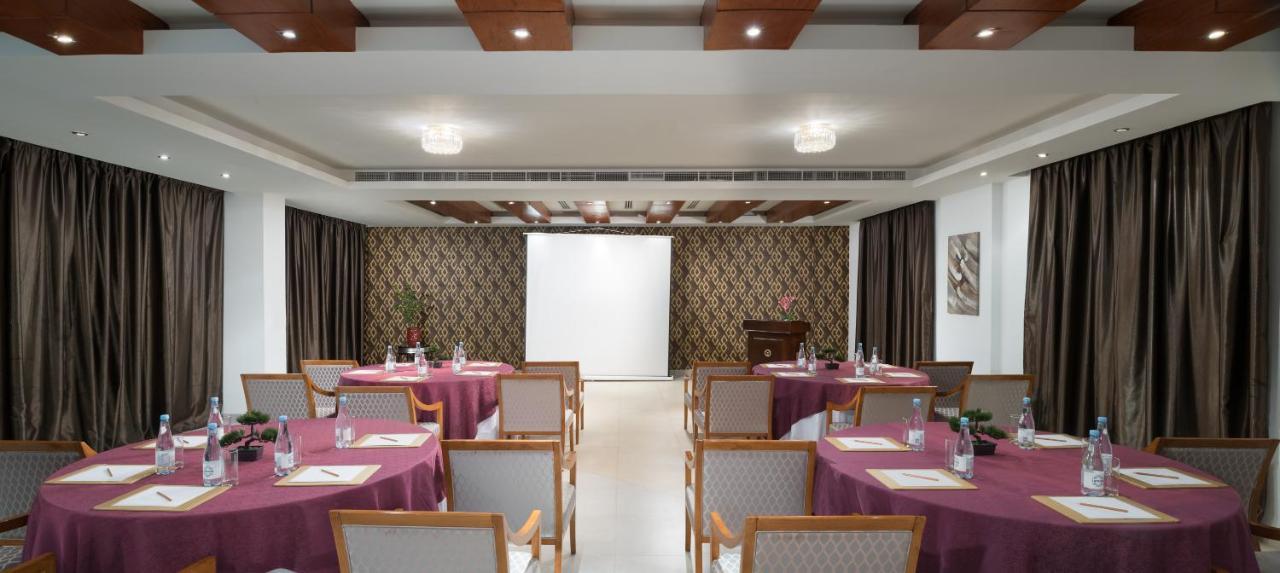 Al Hail Waves Hotel Managed By Centara Maskat Dış mekan fotoğraf