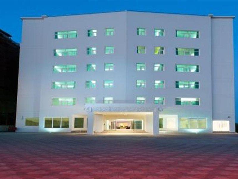Al Hail Waves Hotel Managed By Centara Maskat Dış mekan fotoğraf